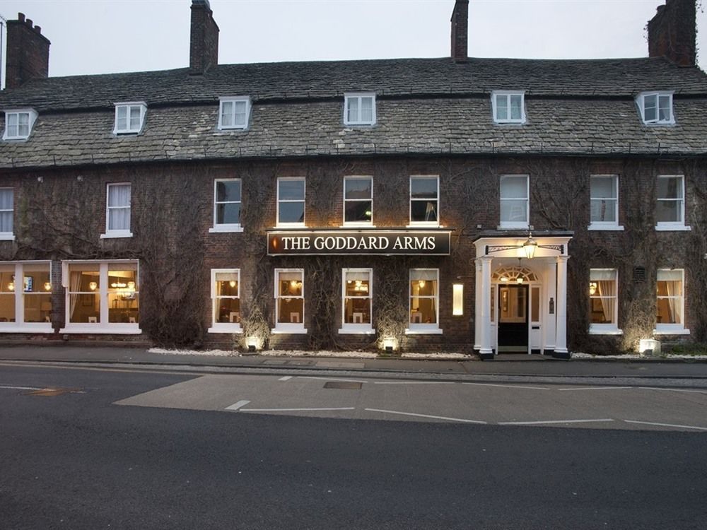 The Goddard Arms Hotel Swindon Exterior photo