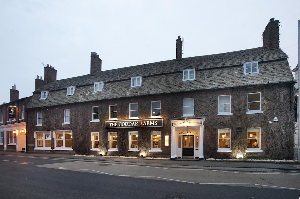 The Goddard Arms Hotel Swindon Exterior photo