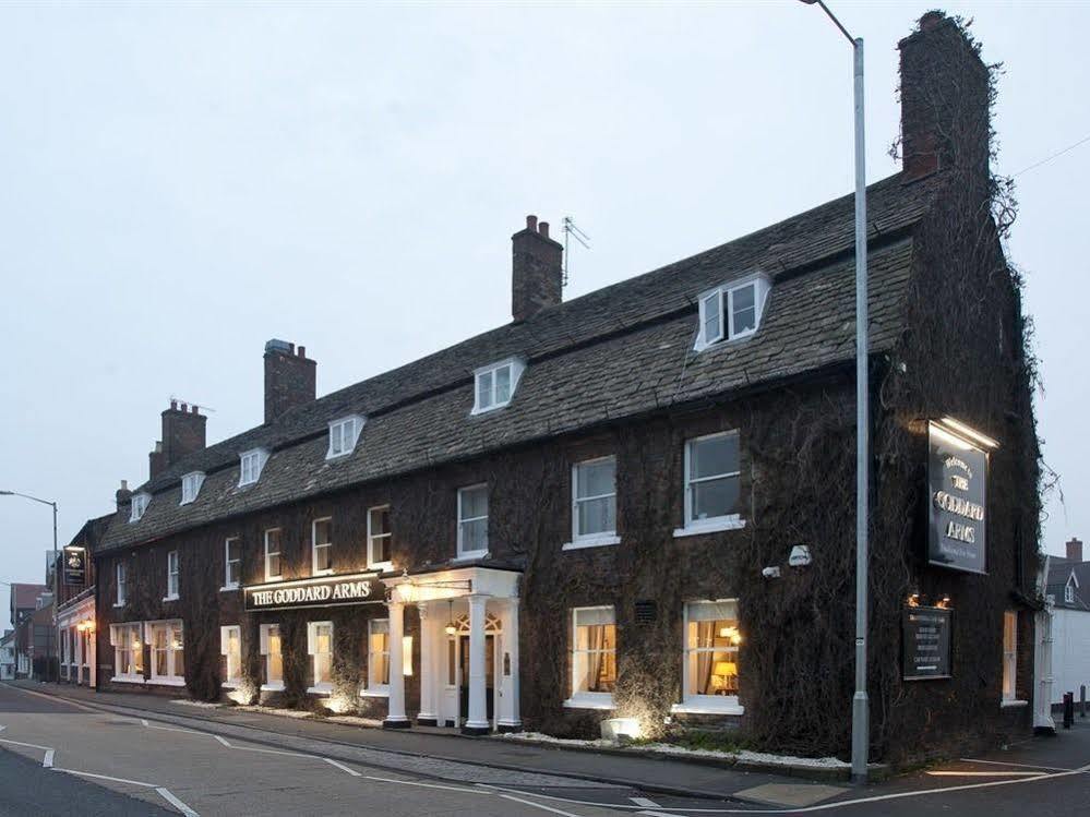 The Goddard Arms Hotel Swindon Exterior photo