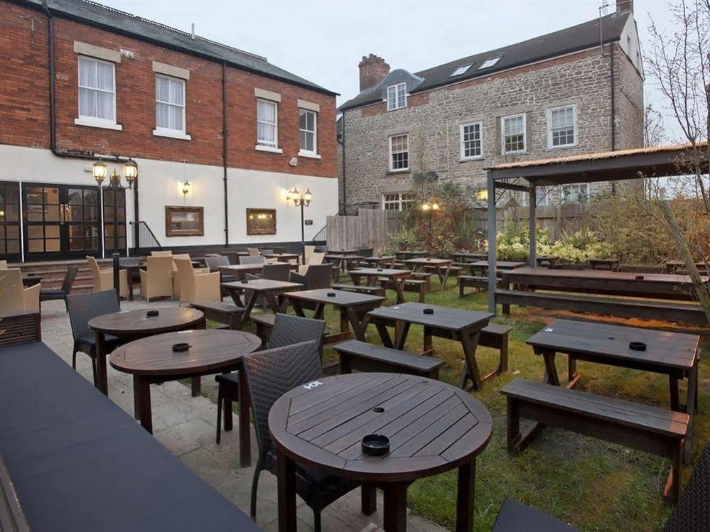 The Goddard Arms Hotel Swindon Exterior photo